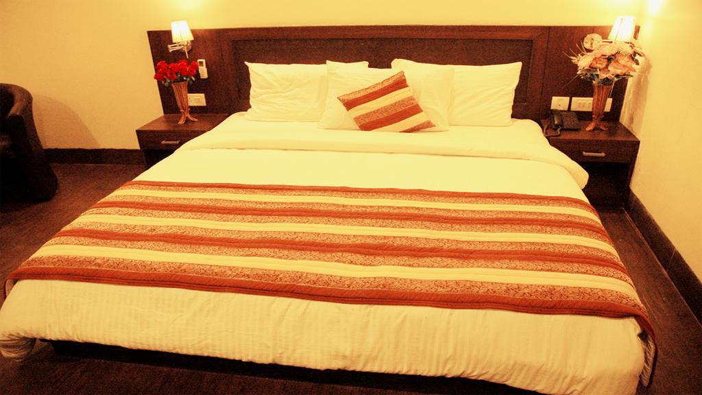 Airport Hotel Daya Capitol New Delhi Buitenkant foto