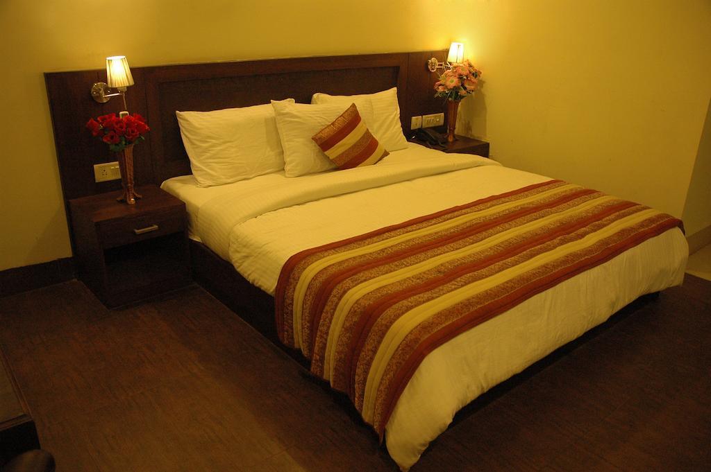 Airport Hotel Daya Capitol New Delhi Buitenkant foto