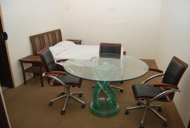 Airport Hotel Daya Capitol New Delhi Buitenkant foto