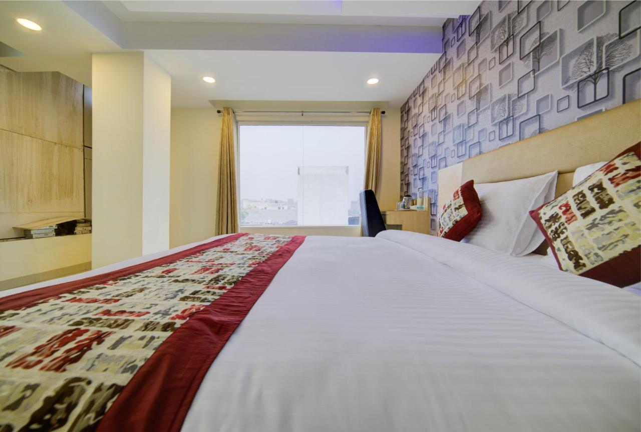 Airport Hotel Daya Capitol New Delhi Buitenkant foto