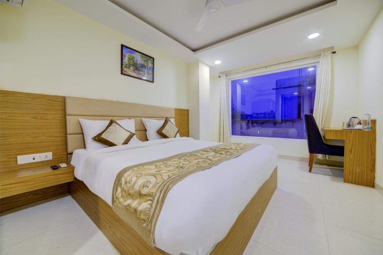 Airport Hotel Daya Capitol New Delhi Buitenkant foto