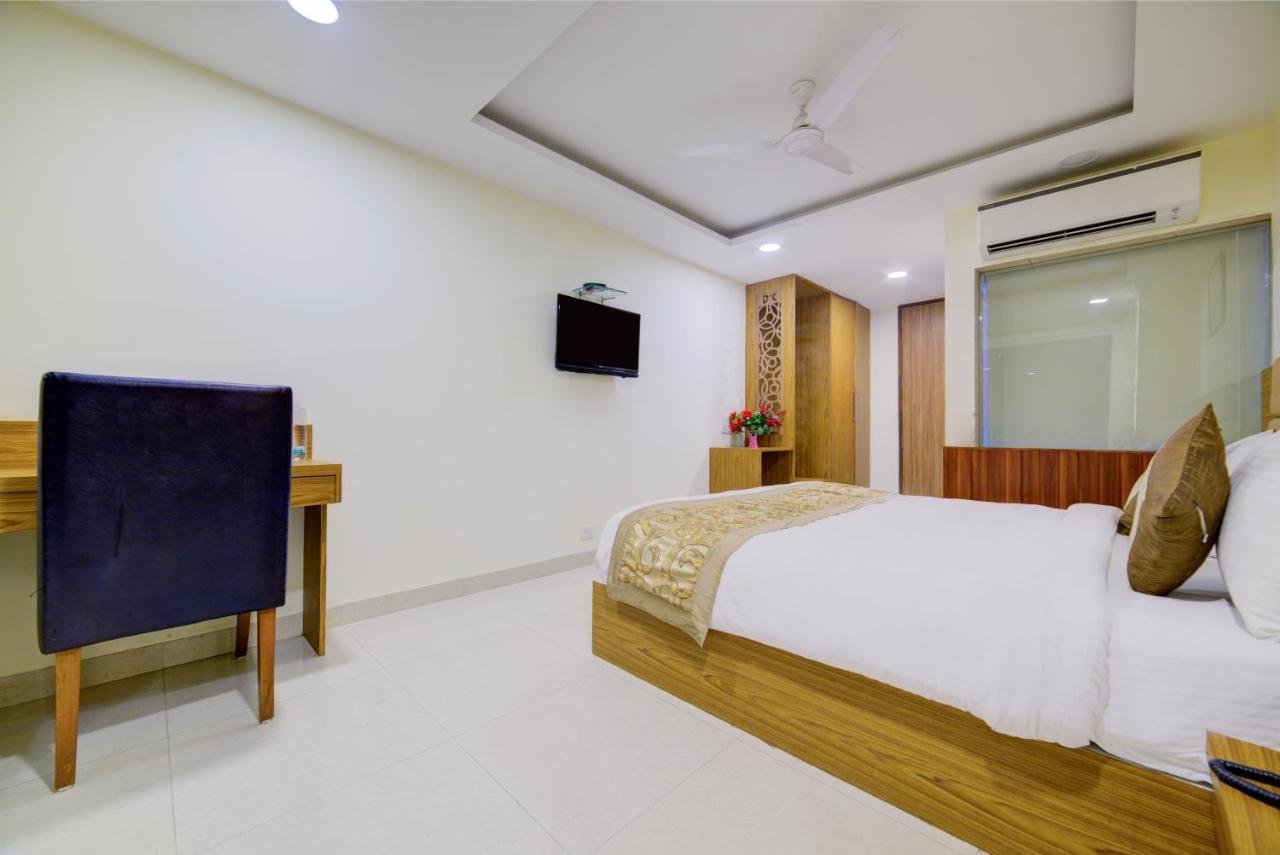 Airport Hotel Daya Capitol New Delhi Buitenkant foto