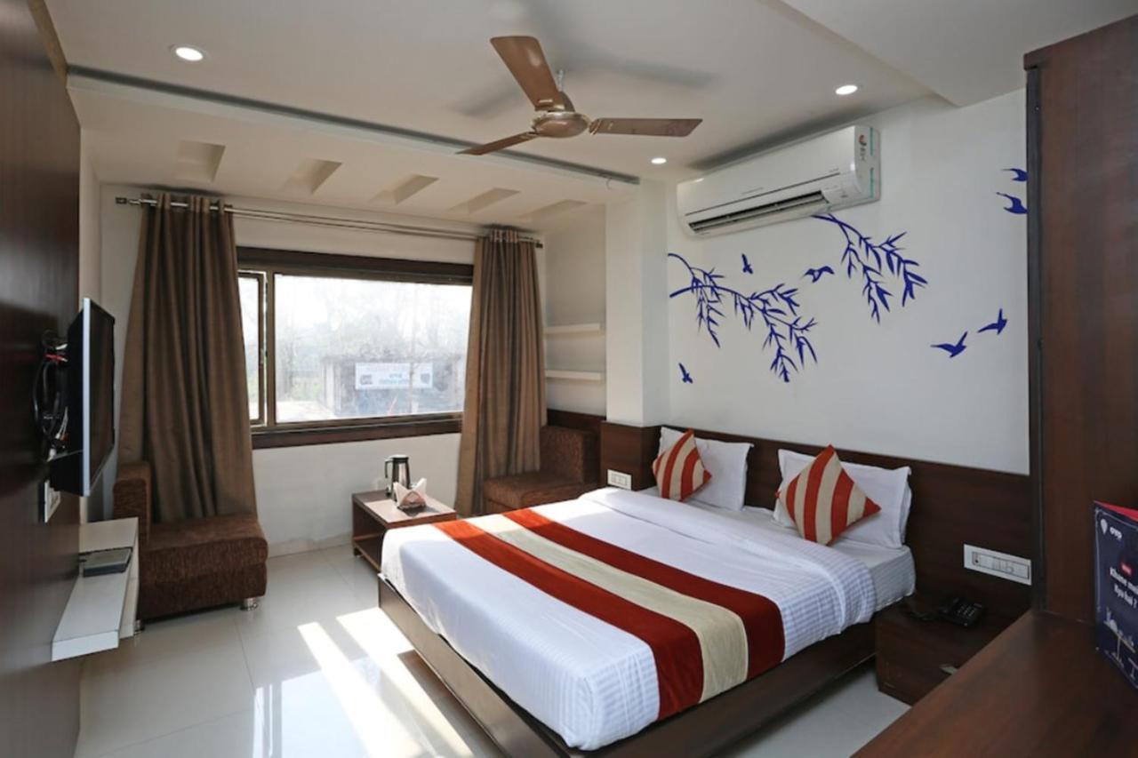 Airport Hotel Daya Capitol New Delhi Buitenkant foto
